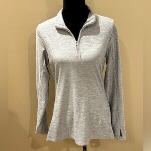 Women’s NORTH FACE heathered grey quarter zip dry fit long sleeve pullover. Sz L